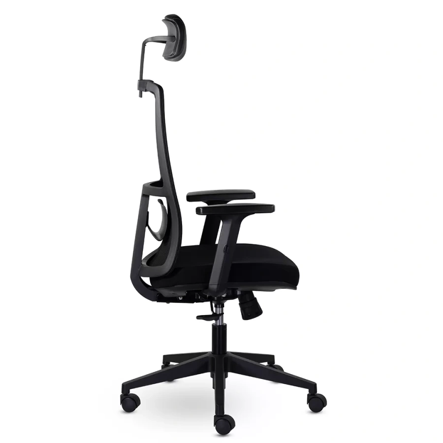 Кресло UTFC Оптима М-901 с подголовником черный пластик